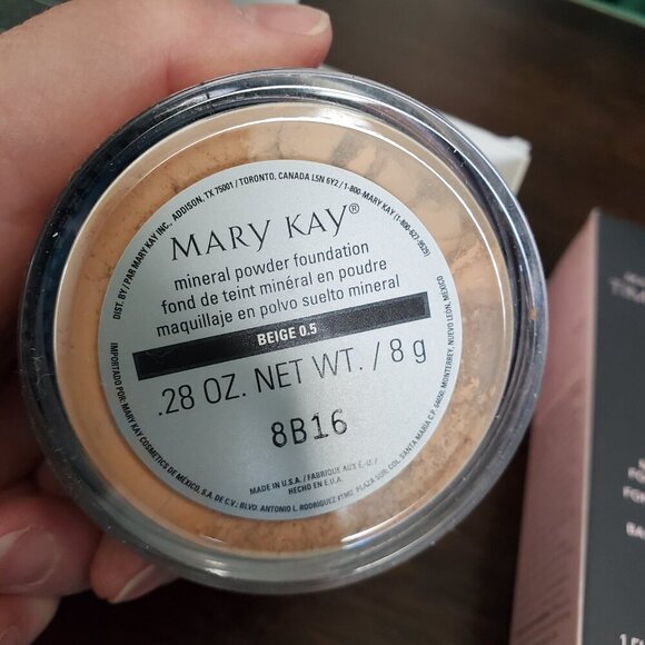 Mary Kay Group of Makeup! NWOT 2 Mascara's, Eye Shadow, Foundation ... - Picture 3 of 7